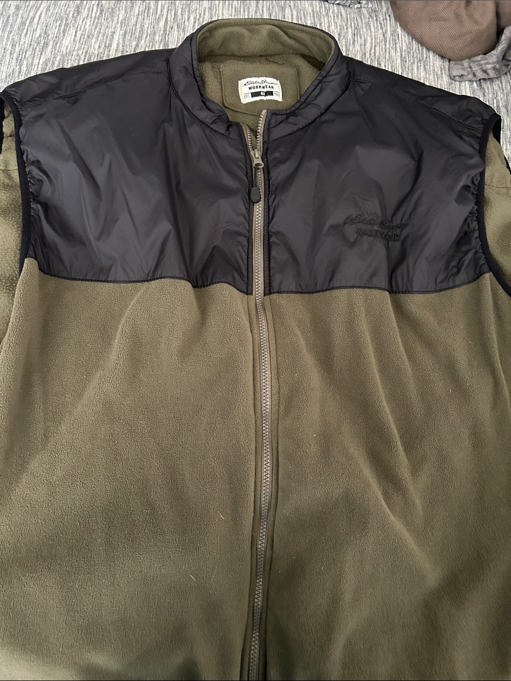 Eddie Bauer Olive & Black Men’s Zip Fleece Jacket